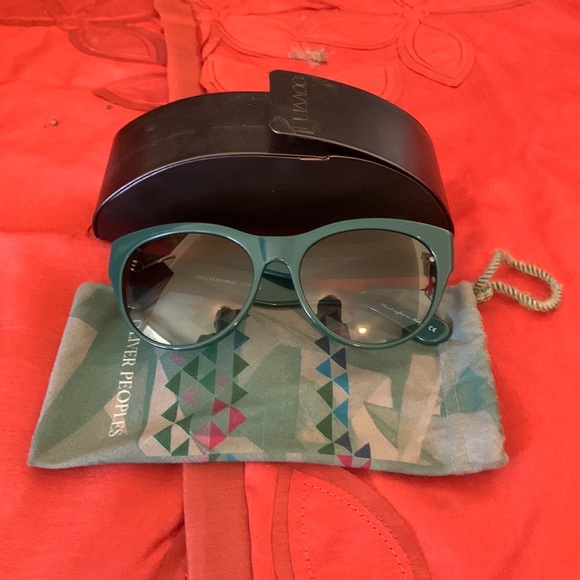 Oliver People’s woman’s green sunglasses. main image 5
